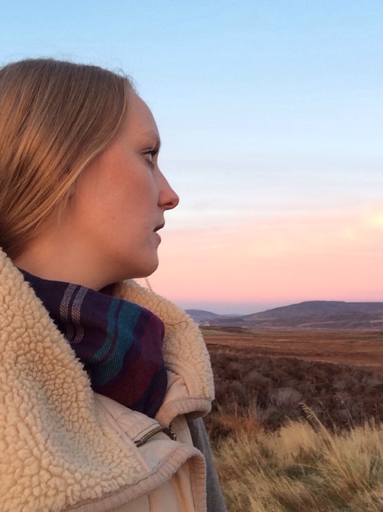 Gilet tartan scarf gorgeous sky W=788 H=1054 Gilet-tartan-scarf-pink-sky-scotland