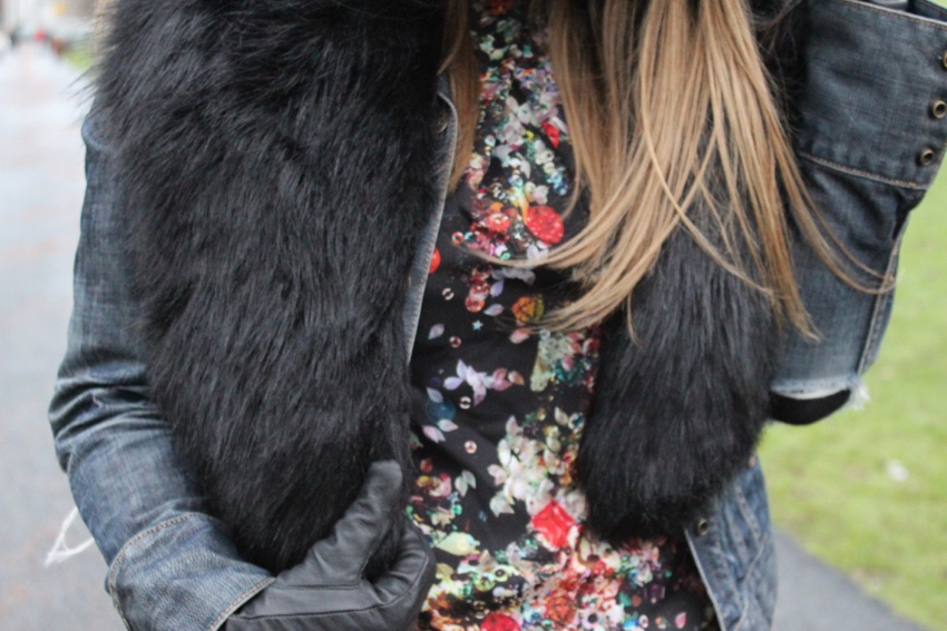 Jewelled-print-faux-fur-collar-denim-jacket