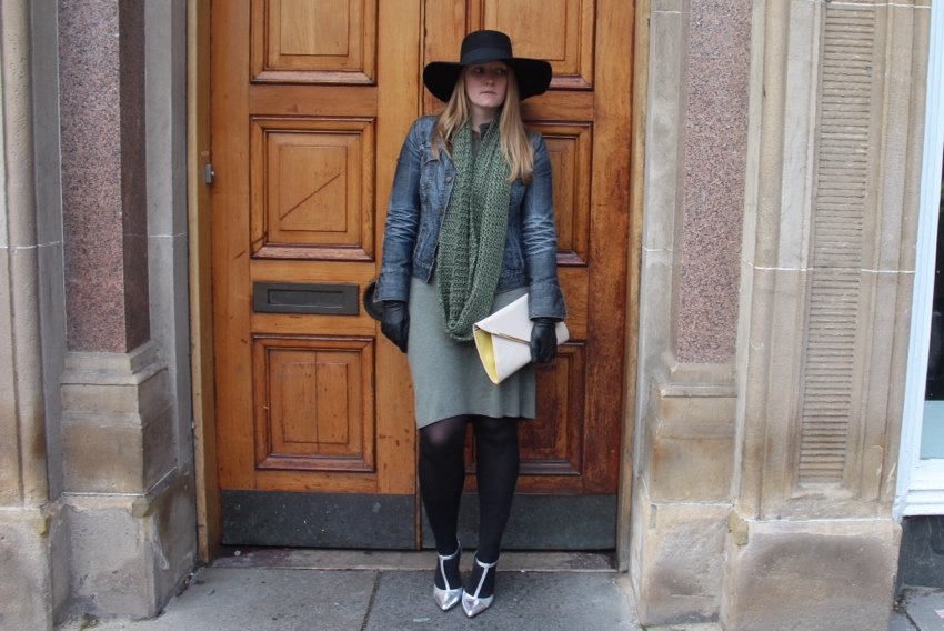 Winter layer wool dress denim leather W=850 H=568 Winter-layers-wool-dress-denim-leather-streetstyle