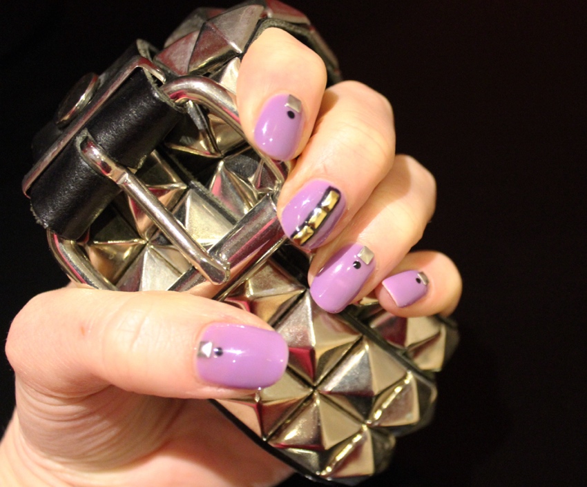 Lilac-studded-nail-art-diy