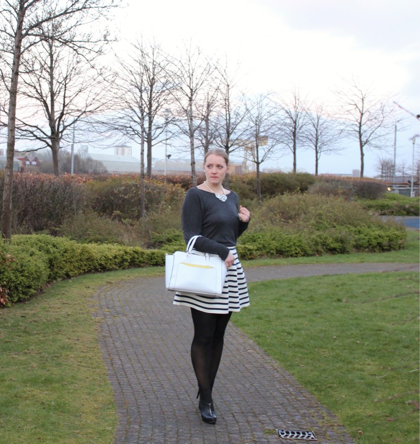 Full skirt striped White Primark handbag W=859 H=808 Full-skirt-striped-White-Primark-handbag-street-style
