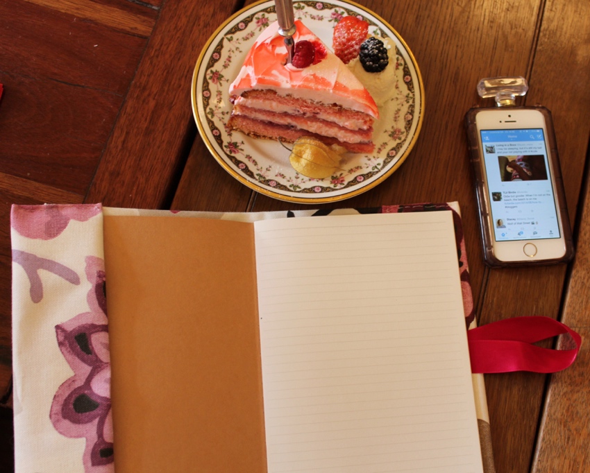 Hilary's crafternoon Glasgow book cover cake W=859 H=682 Hillarys-crafternoon-Glasgow-book-cover-cake