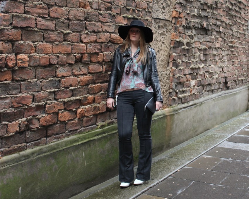 Seventies-street-style-flares-paisley-wide-brimmed-hat
