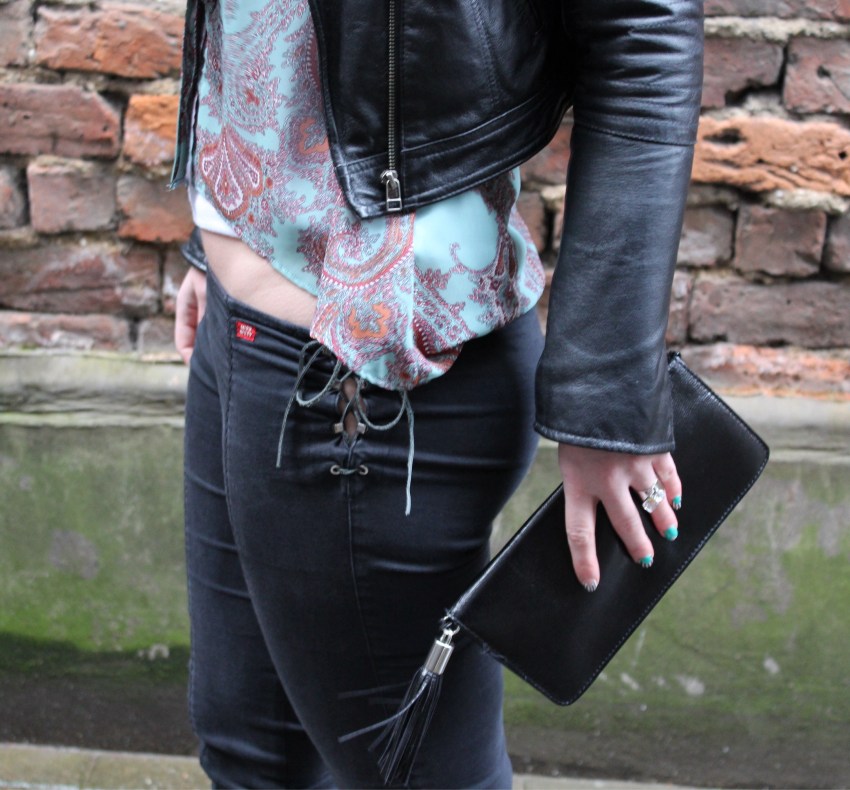 Seventies-street-style-paisley-fringed-clutch-Glasgow