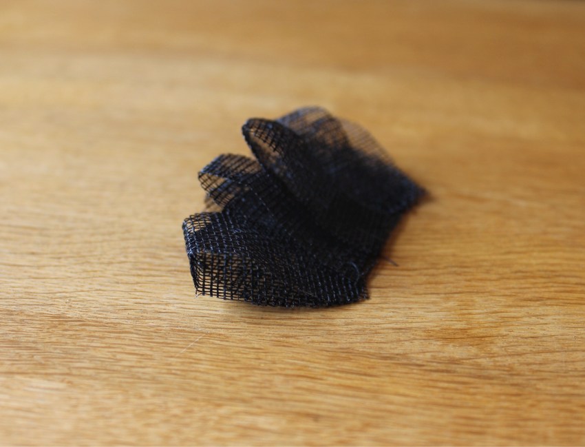 DIY-Fascinator-birdcage-feathers-tutorial