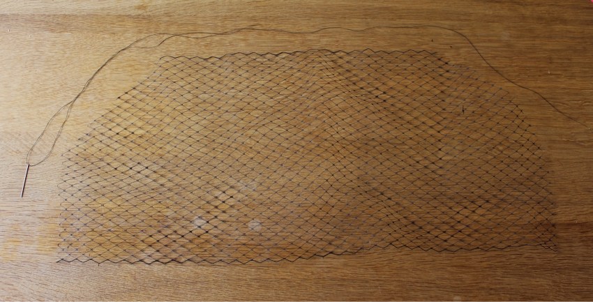 DIY-Fascinator-birdcage-feathers-tutorial