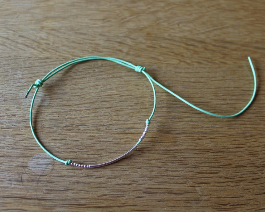 DIY-coloured-leather-delicate-beaded-bracelets-tutorial