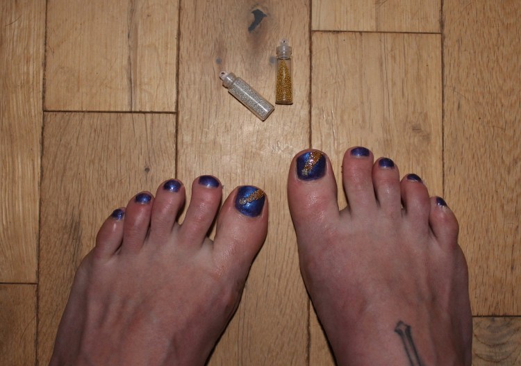 Purple-caviar-flashes-nail-art-tutorial