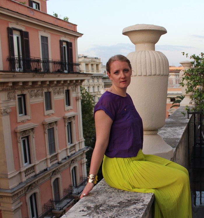 Chartreuse flares Roman holiday ootd W=700 H=748 Chartreuse-flares-Roman-holiday-ootd