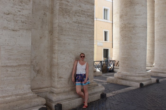 Rome-Vatican-travel-guide-street-style