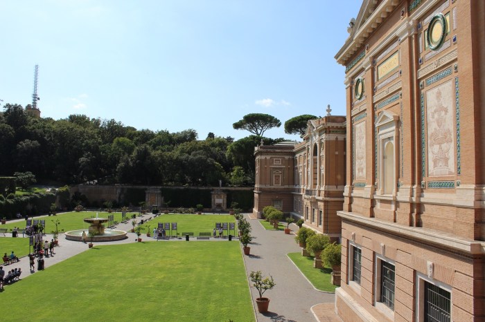 Vatican-museum-gardens-Rome
