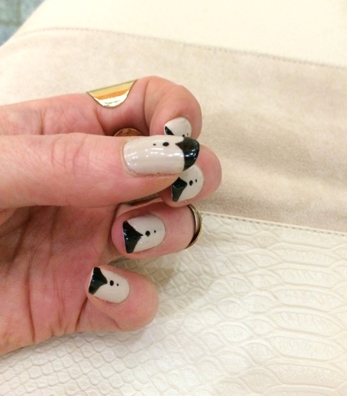 Black-tips-fancy-French-manicure-tutorial