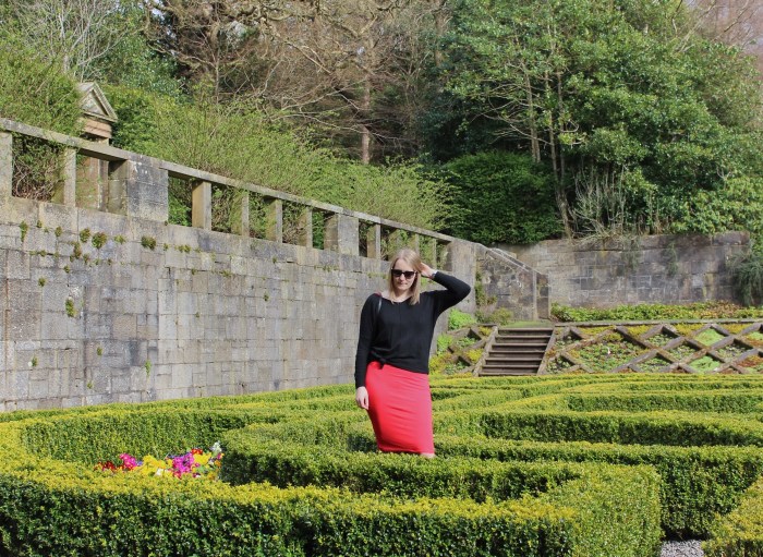 Red lime Spring outfit country park Glasgow W=700 H=511 Red-lime-Spring-outfit-country-park-Glasgow