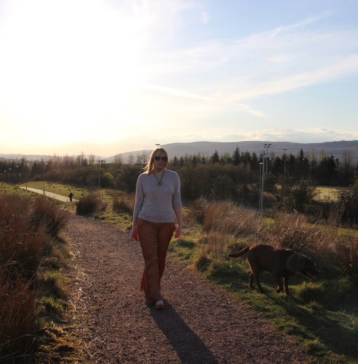 Spring-outfit-Gold-palazzo-pants-jumper