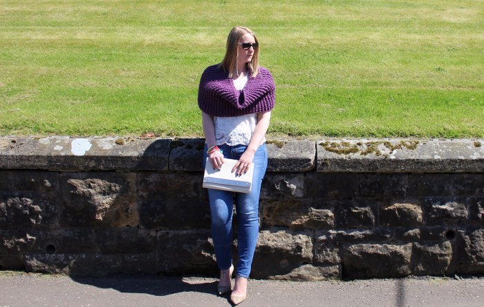 Purple snood cover up lace jeans summer street style outfit W=700 H=444 Snood-coverup-lace-jeans-summer-street-style-outfit