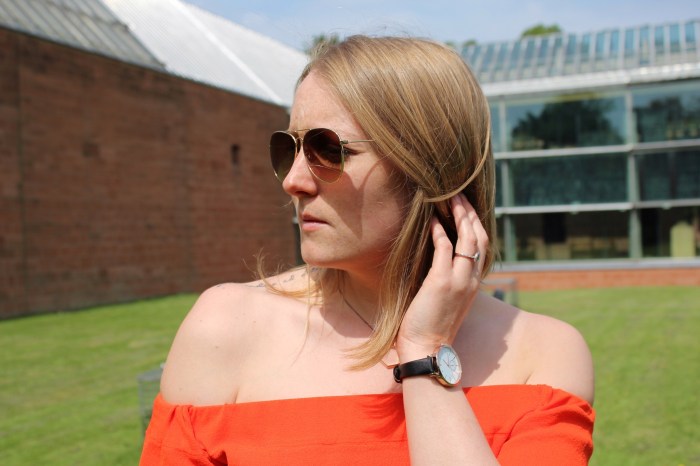 Cut-offs-off-the-shoulder-last-street-style