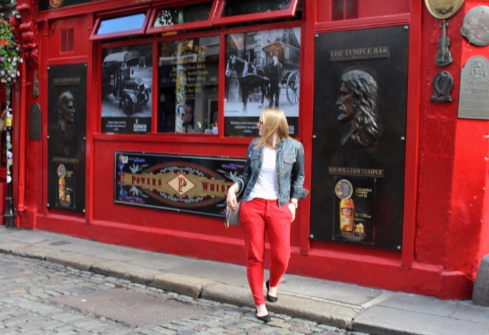 Dublin-day-trip-street-style-red-cigarette-pants