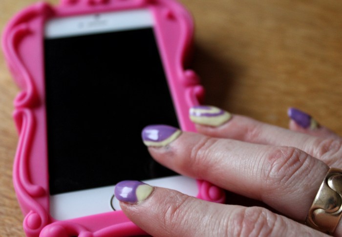 Candy-coloured-two-tone-nail-art