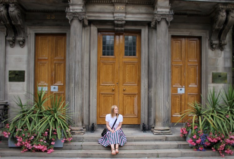 Living-in-a-Boxx-handbags-Gladrags-vintage-skirt-street-style