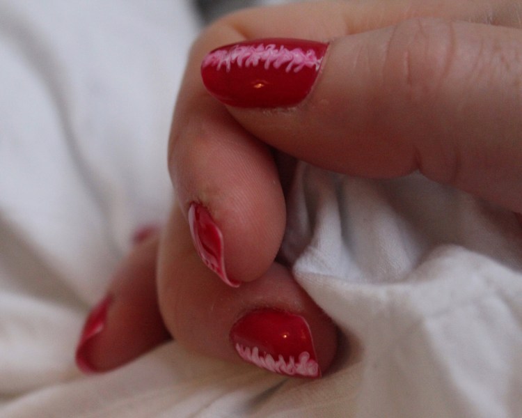 Living-in-a-Boxx-raspberry-ripple-nail-art-tutorial