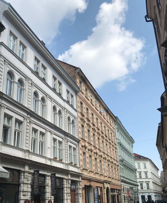 living-in-a-boxx-vienna-Bratislava-travel-guide