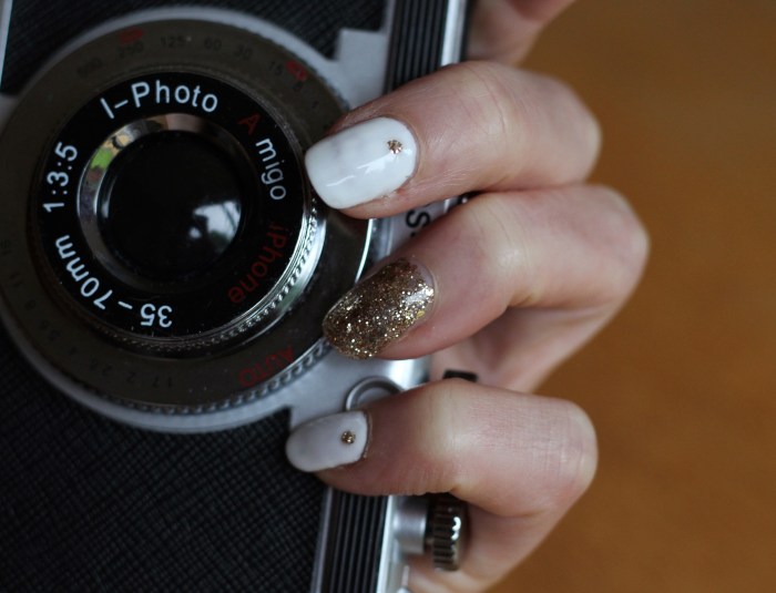 Like A Shot of Pure Gold | white and gold nail art from UK Fashion a Blogger Lauren Maria