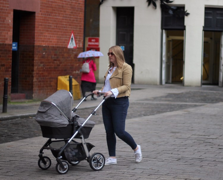 The New New Uniform | Postpartum dressing street style from U.K. Fashion Blogger Lauren Maria