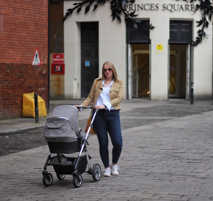 The New New Uniform | Postpartum dressing street style from U.K. Fashion Blogger Lauren Maria